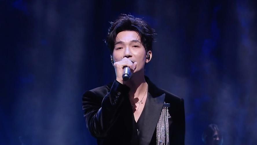 陈楚生演唱的一场游戏一场梦为何如此动人？