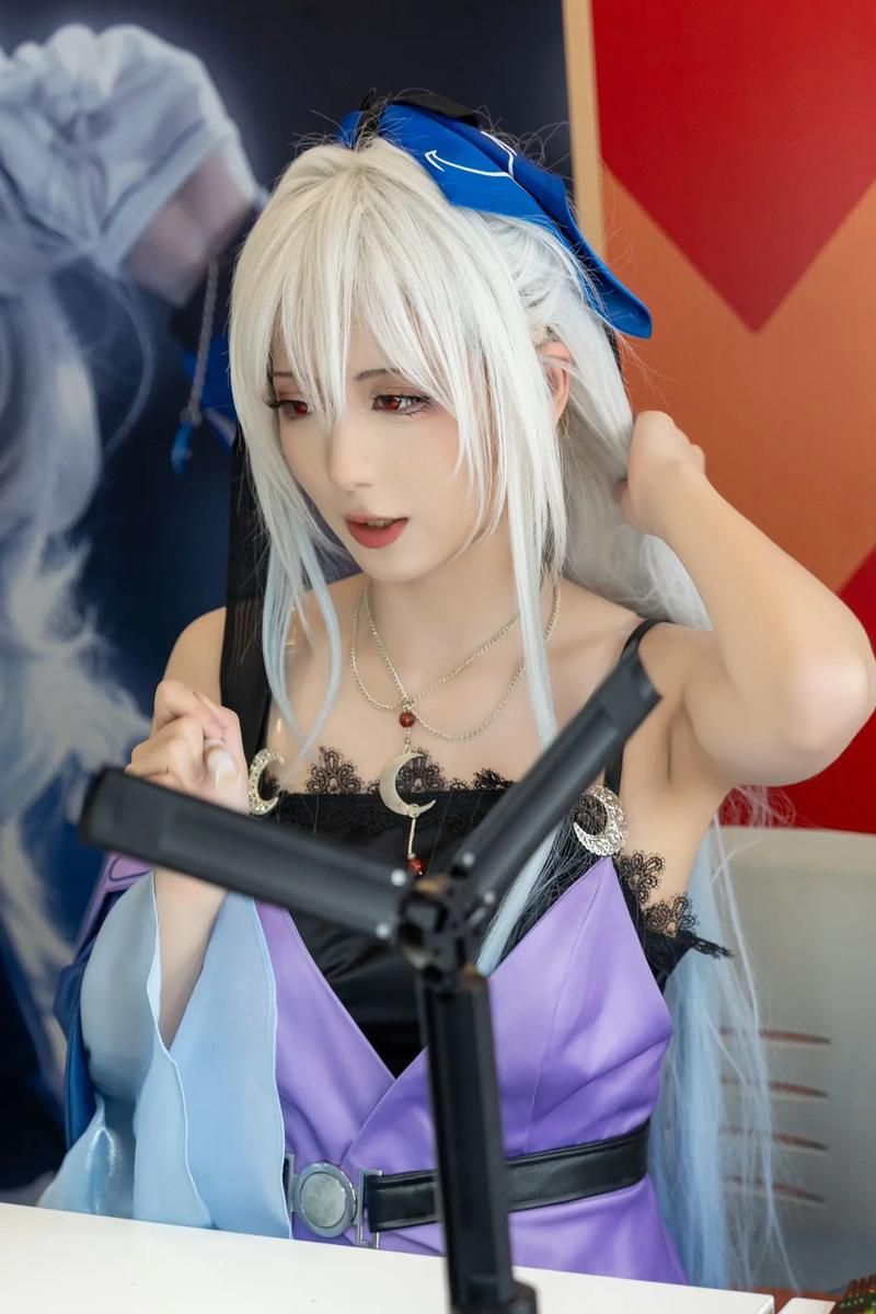 coser小小白粉丝必看 她的最新动态都在这里