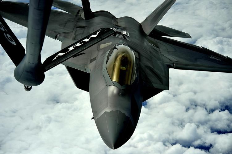f22空中角斗士有多强揭秘美军最强战机真实战力