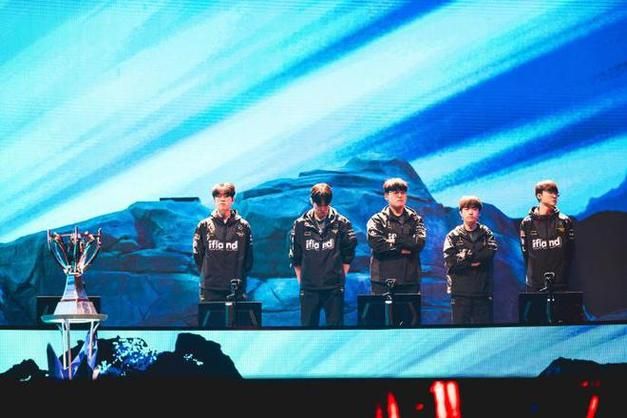lol中国全明星阵容揭晓 这些选手实力不容小觑