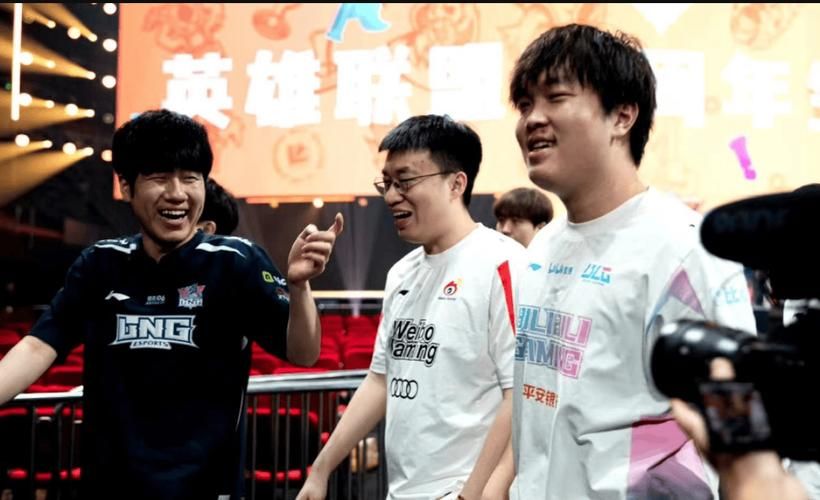 lpl冒泡赛直播精彩回放 不容错过的比赛瞬间