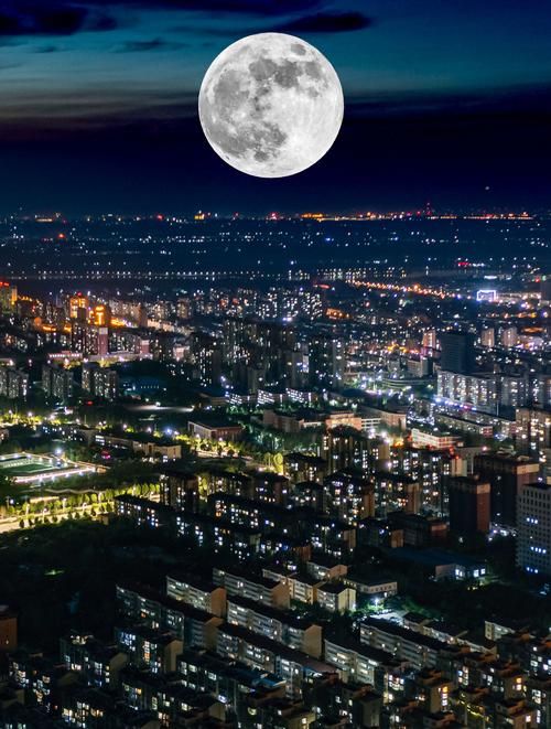 moon sky摄影构图指南 如何拍出震撼的月亮天空照
