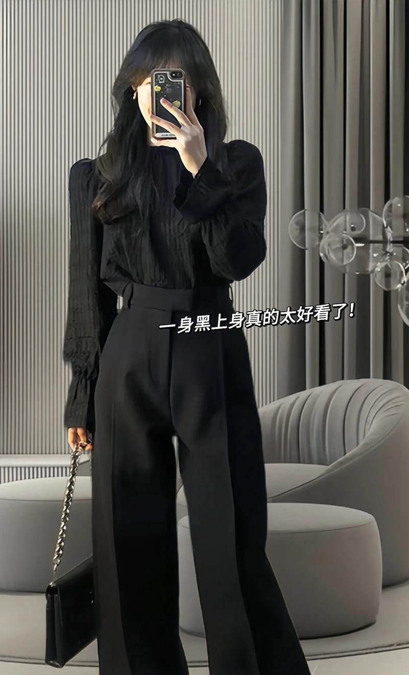 qq空间黑色背景搭配技巧 这样装扮让你的主页更高级