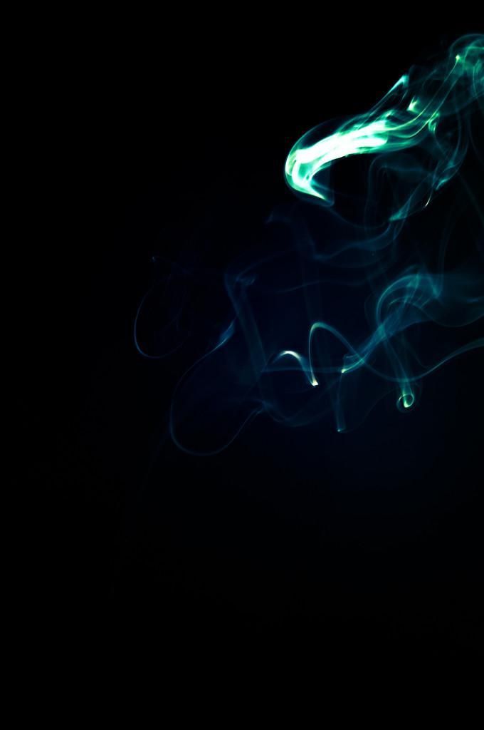 qq空间黑色背景搭配技巧 这样装扮让你的主页更高级