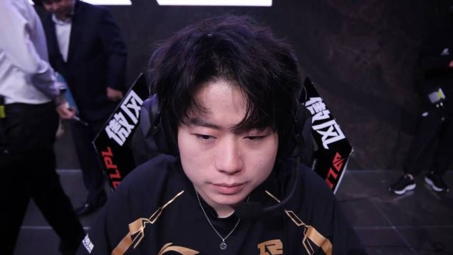 RNG赢了OMG看看选手们赛后说了什么