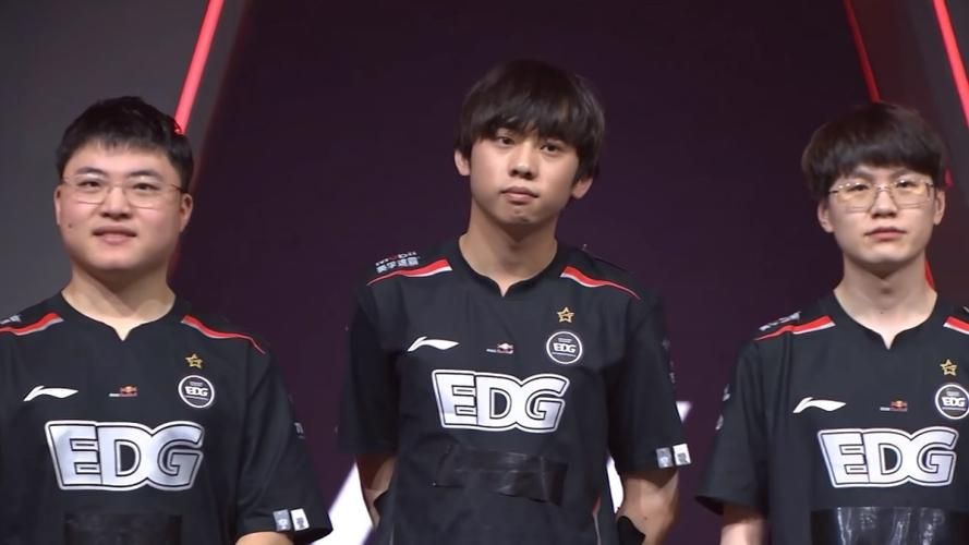 uzi加入omg战队细节曝光转会费成焦点