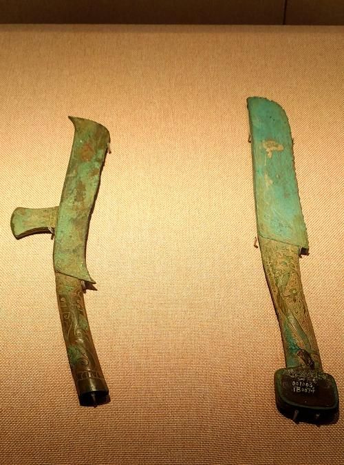 一掌风月宝鉴大全揭秘古代神秘相术的真相