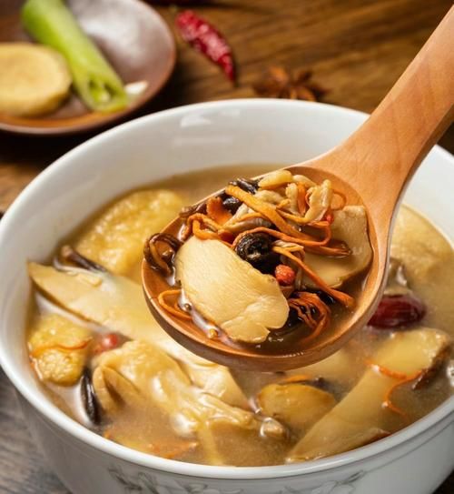 不要太多了太烫了教你正确喝汤不伤胃的方法