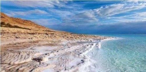 世界上最低的湖泊在哪里 带你探索地球最低点