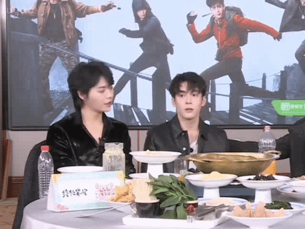 东城卫修和女朋友的甜蜜日常 粉丝直呼羡慕