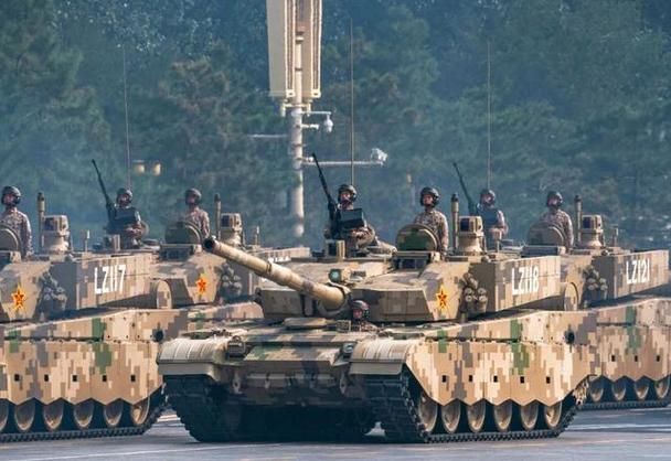 中国99a2主战坦克全面对比美军m1a2谁更厉害