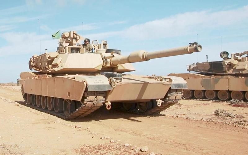 中国99a2主战坦克全面对比美军m1a2谁更厉害