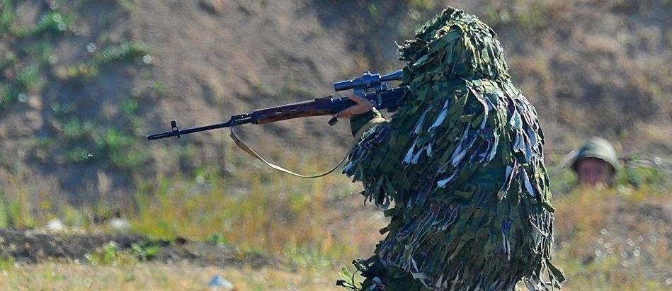 二战狙击手怎么玩 实战操作与战术解析