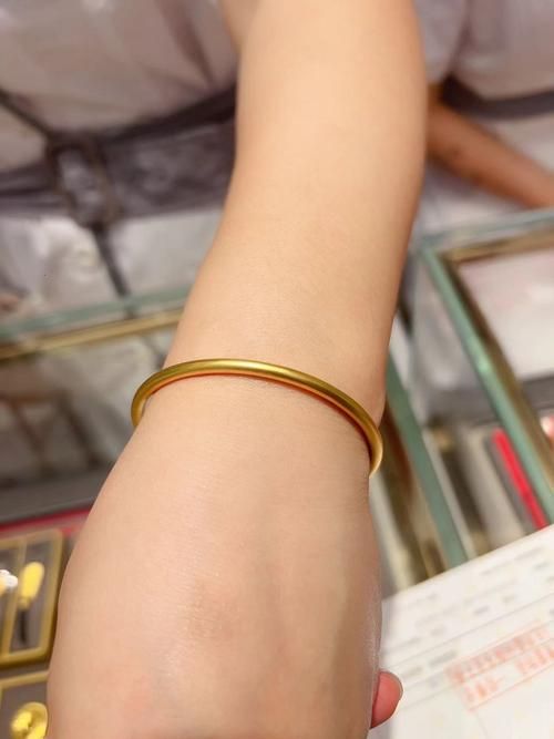 五周年纪念金手镯款式推荐经典又时尚