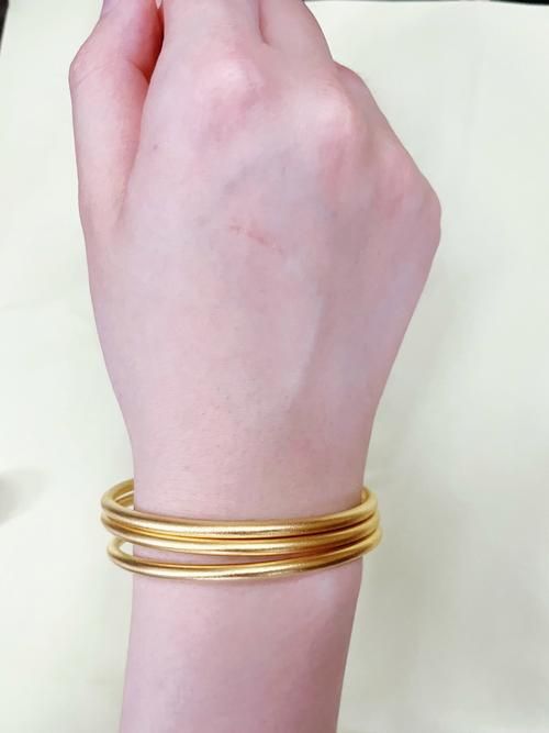 五周年纪念金手镯款式推荐经典又时尚