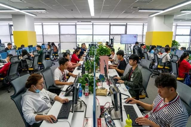 京东客服电话号码和在线客服哪个更快解决问题