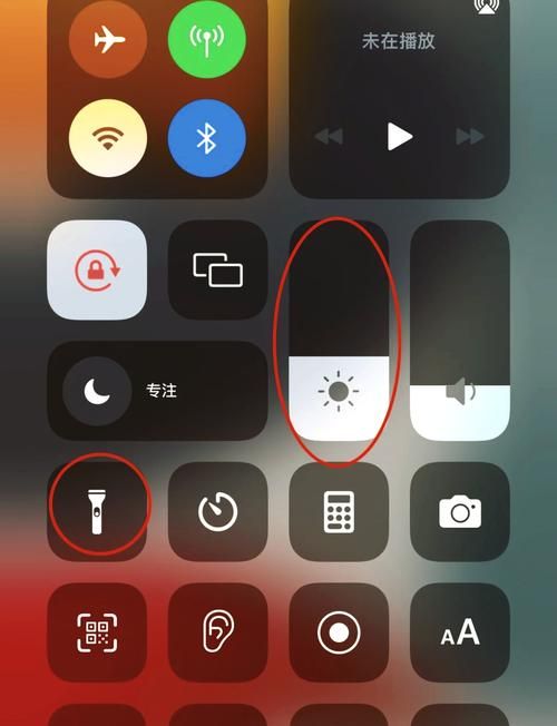 亮度调节器app功能对比 哪款更适合你的手机需求