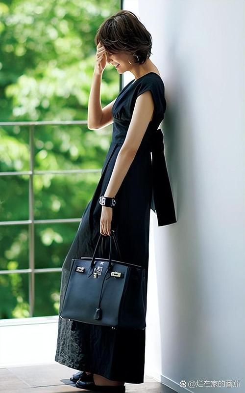 人体模特yumi的时尚穿搭与风格解析一览