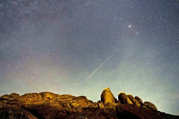 什么时候有流星雨 教你如何不错过任何一场流星雨
