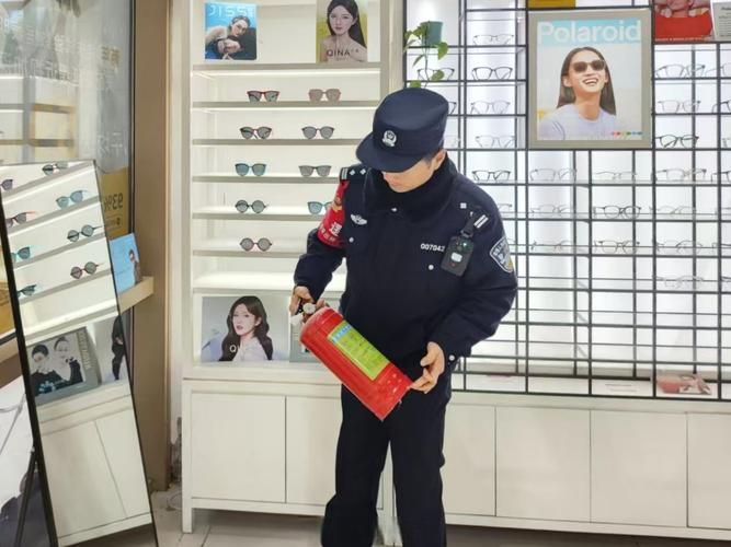 代理巡逻队长徽章佩戴要求 正确使用方式与规范