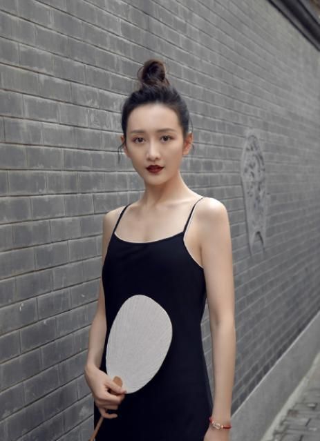 传说中的小五郎君爆火 看看网友是怎么评价他的