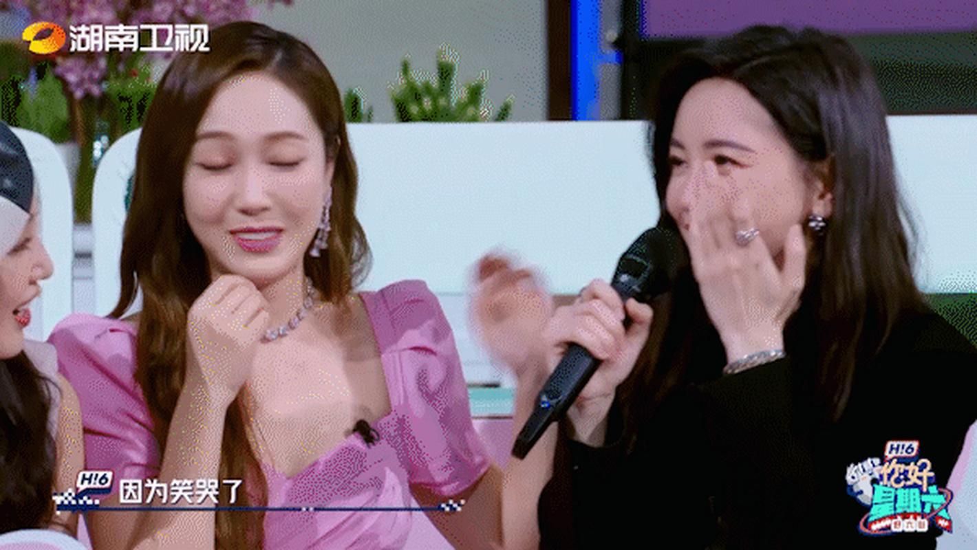保安没给杨迪打伞事件 背后原因让人哭笑不得