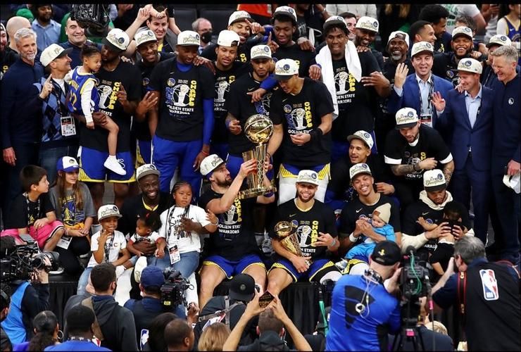 勇士队几个总冠军 他们到底拿了多少次NBA冠军