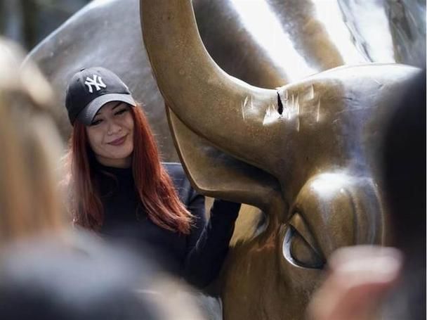 华尔街铜牛要搬家背后故事你知道多少一起来看