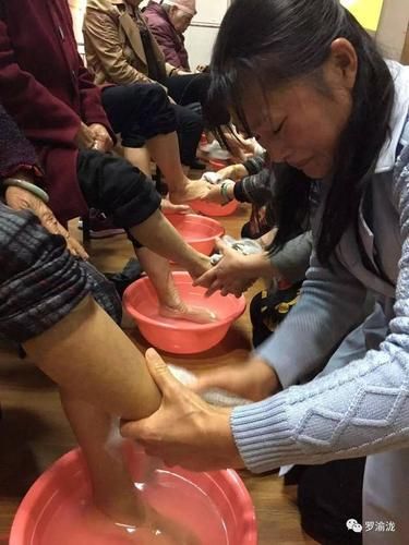 四川经视爱在一起带你了解感人公益行动