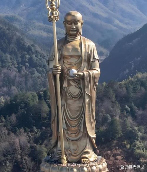 地藏王菩萨的弟子身份曝光原来他的师父这么有名