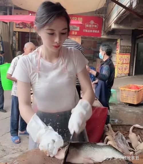 微博江湖默默照片走红 网友热议背后的秘密