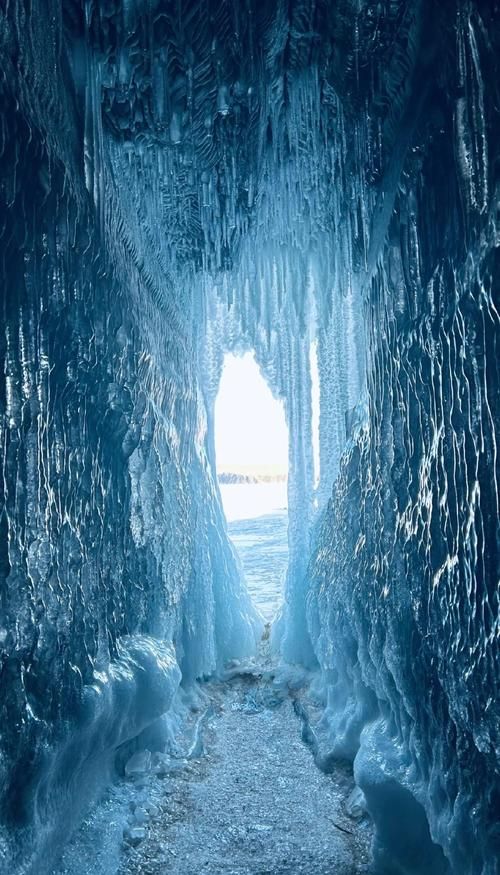 ice lakes冰湖奇观 探索世界上最美的冰冻湖泊