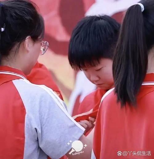 salute敬礼的正确姿势 你学会了吗