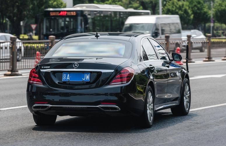 w222奔驰s级最新款价格配置及试驾体验分享