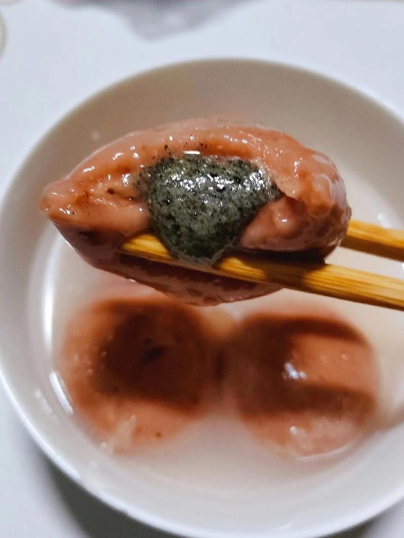 变红的汤圆可以吃吗 专家解答颜色变化是否安全