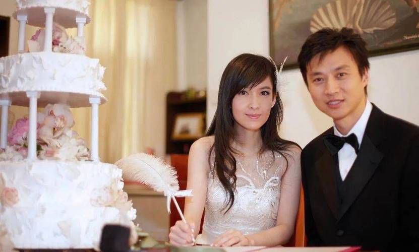周慧敏与张敏倪震往事回顾那些年的爱恨情仇