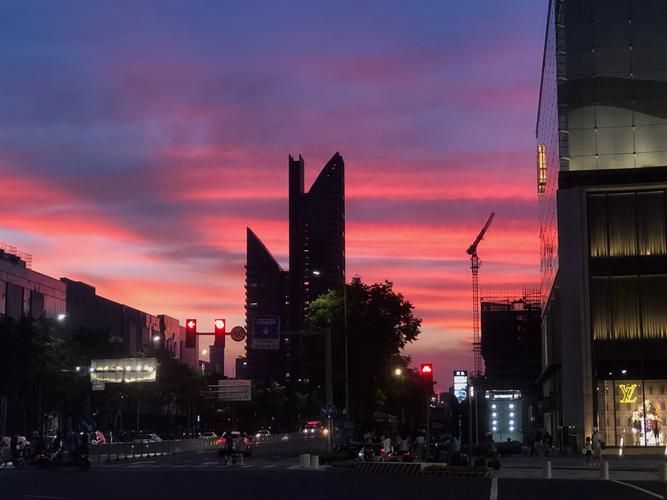 夕阳染红的街道图片下载 高清黄昏美景收藏