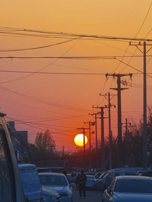 夕阳染红的街道图片下载 高清黄昏美景收藏