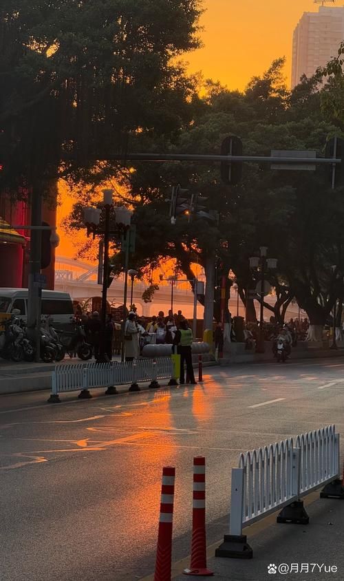 夕阳染红的街道图片下载 高清黄昏美景收藏