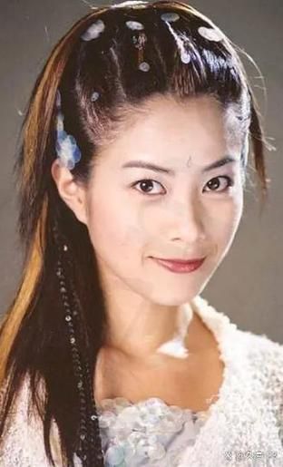 妖女穿越之凤舞九天看她如何成就巅峰传奇
