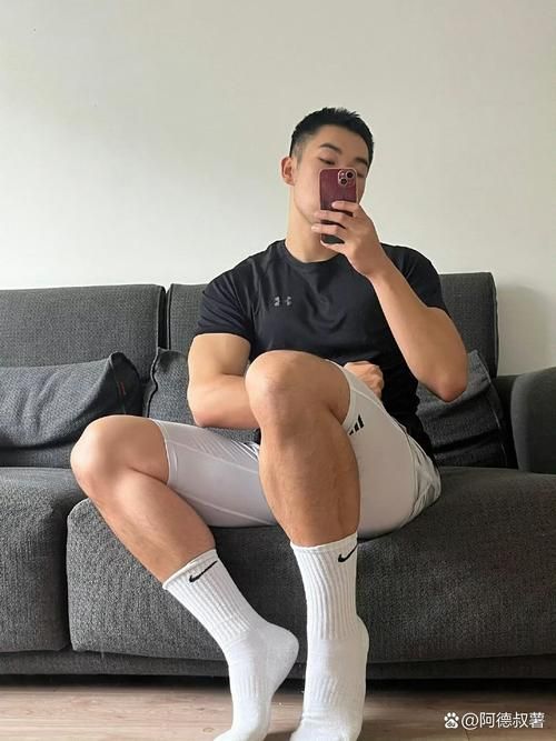 学会引用帅哥自己玩自己让你更受欢迎