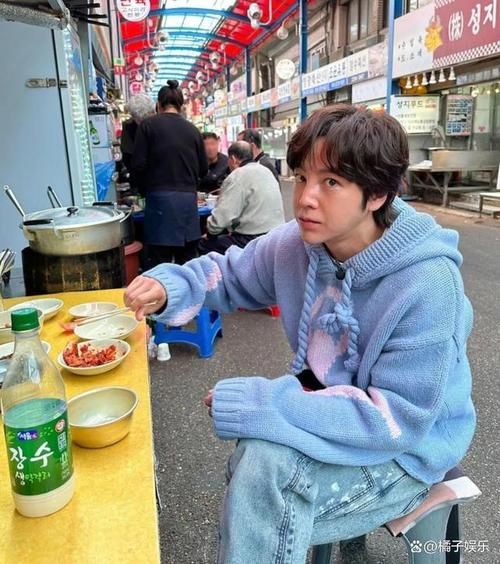 张根硕来快乐大本营造型盘点 帅气穿搭引热议
