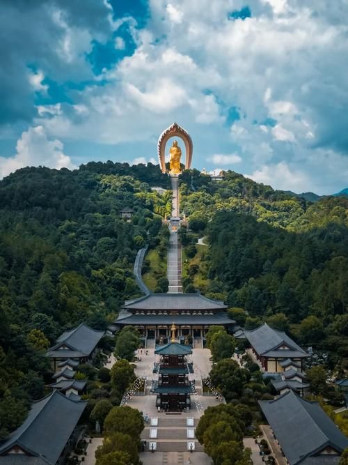 我国最大的佛像在哪里 揭秘中国最高大佛所在地
