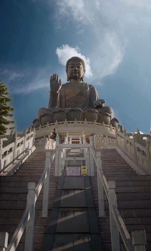 我国最大的佛像在哪里 揭秘中国最高大佛所在地
