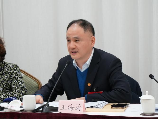 我王海涛今年四十一，分享中年职场生存法则