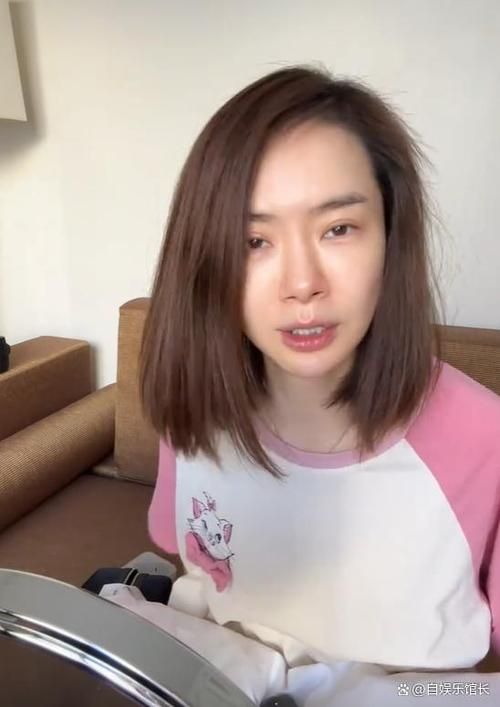 戚薇个人资料及图片曝光 揭秘她的家庭背景和成名之路