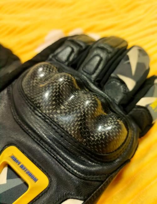 户外运动必备 gauntlets手套的优缺点分析