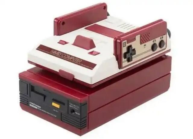 40年前FC神作:硬刚欧美RPG霸权,凭“简化”撑起日式RPG半壁江山