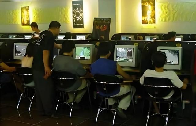 再过10年20年,网吧网咖会像曾经的街机厅一样失去踪影吗?