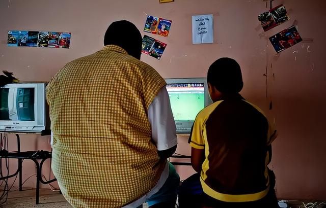 实况足球越来越真实，但让我回味的还是20多年前PS1上面的那一款